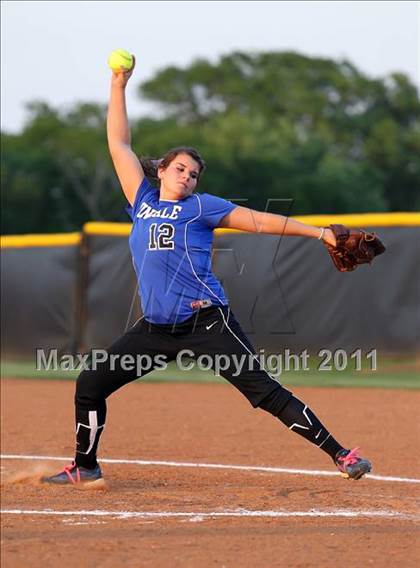 Thumbnail 1 in Lindale @ Crandall (3A Region 2 Bi-District Playoffs) photogallery.