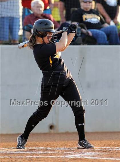 Thumbnail 1 in Lindale @ Crandall (3A Region 2 Bi-District Playoffs) photogallery.