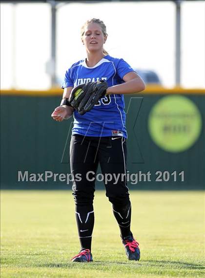 Thumbnail 2 in Lindale @ Crandall (3A Region 2 Bi-District Playoffs) photogallery.