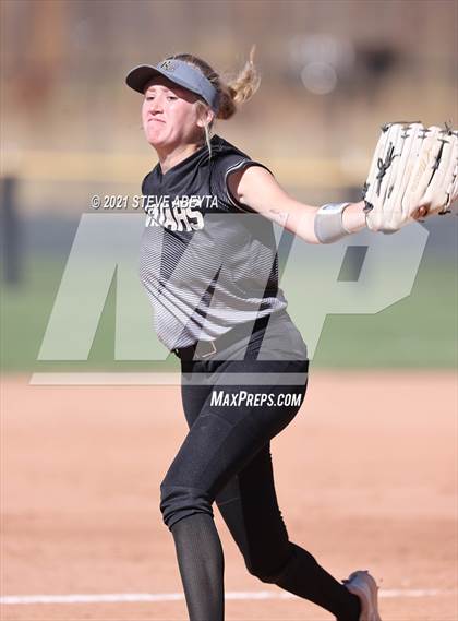 Thumbnail 1 in Columbine vs. Rock Canyon (CHSAA 5A 1st Round Playoff) photogallery.
