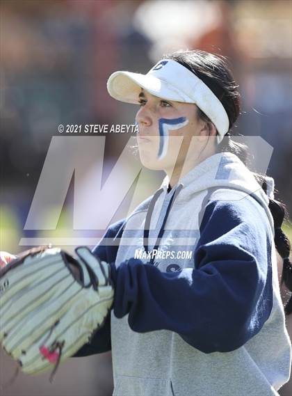Thumbnail 2 in Columbine vs. Rock Canyon (CHSAA 5A 1st Round Playoff) photogallery.