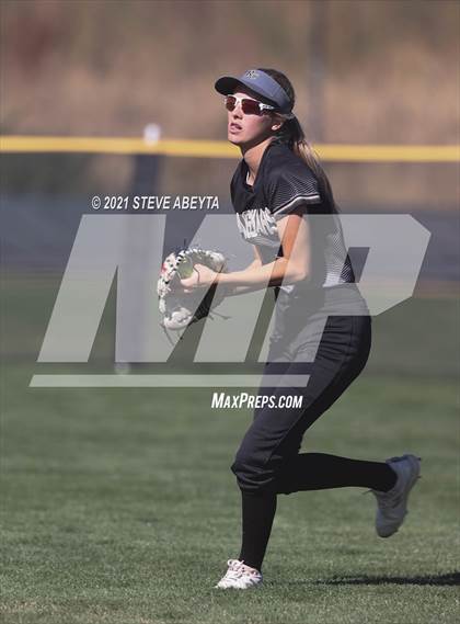 Thumbnail 3 in Columbine vs. Rock Canyon (CHSAA 5A 1st Round Playoff) photogallery.
