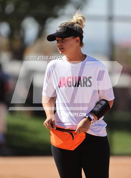 Thumbnail 3 in Columbine vs. Rock Canyon (CHSAA 5A 1st Round Playoff) photogallery.