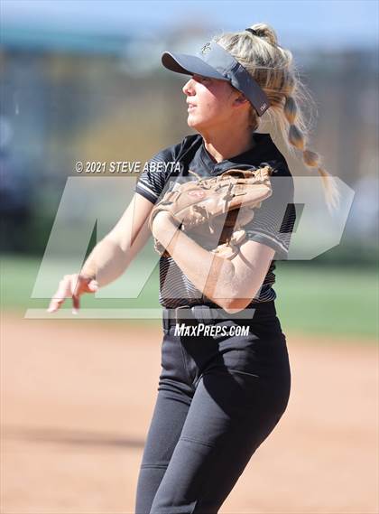 Thumbnail 2 in Columbine vs. Rock Canyon (CHSAA 5A 1st Round Playoff) photogallery.