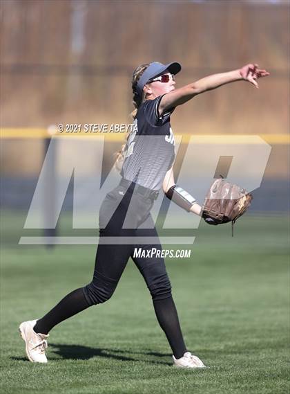 Thumbnail 2 in Columbine vs. Rock Canyon (CHSAA 5A 1st Round Playoff) photogallery.