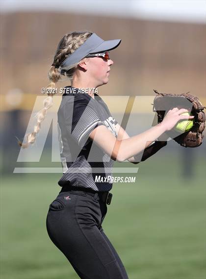 Thumbnail 2 in Columbine vs. Rock Canyon (CHSAA 5A 1st Round Playoff) photogallery.