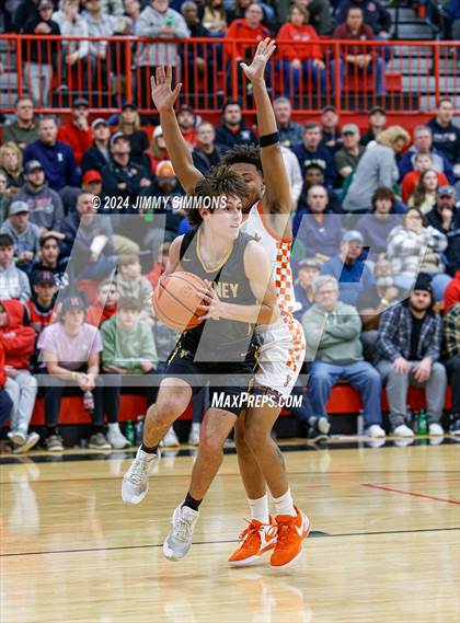 Thumbnail 1 in Whitney Young vs. Vianney (Highland Optimist Shootout) photogallery.