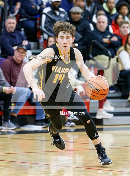 Thumbnail 1 in Whitney Young vs. Vianney (Highland Optimist Shootout) photogallery.