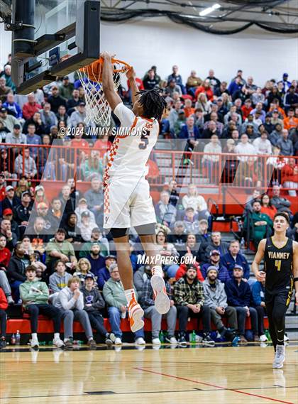 Thumbnail 2 in Whitney Young vs. Vianney (Highland Optimist Shootout) photogallery.