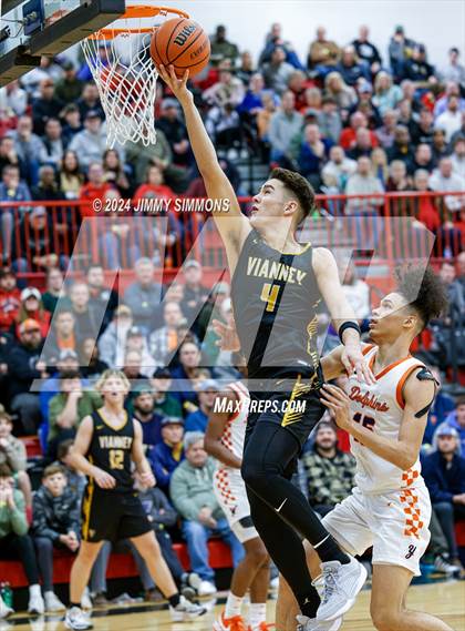 Thumbnail 3 in Whitney Young vs. Vianney (Highland Optimist Shootout) photogallery.