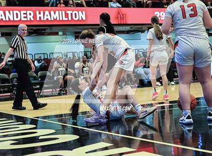 Thumbnail 3 in Tuckahoe vs Alexander Hamilton (NYSPHSAA Section 1 Class C Final) photogallery.