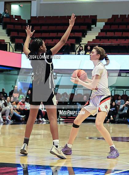 Thumbnail 1 in Tuckahoe vs Alexander Hamilton (NYSPHSAA Section 1 Class C Final) photogallery.