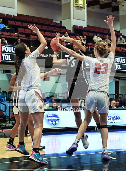 Thumbnail 1 in Tuckahoe vs Alexander Hamilton (NYSPHSAA Section 1 Class C Final) photogallery.