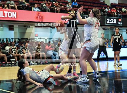 Thumbnail 3 in Tuckahoe vs Alexander Hamilton (NYSPHSAA Section 1 Class C Final) photogallery.