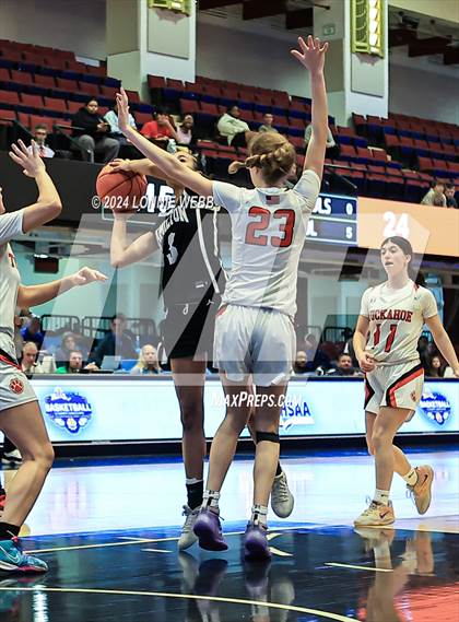 Thumbnail 3 in Tuckahoe vs Alexander Hamilton (NYSPHSAA Section 1 Class C Final) photogallery.