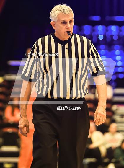 Thumbnail 3 in Tuckahoe vs Alexander Hamilton (NYSPHSAA Section 1 Class C Final) photogallery.