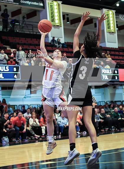 Thumbnail 3 in Tuckahoe vs Alexander Hamilton (NYSPHSAA Section 1 Class C Final) photogallery.