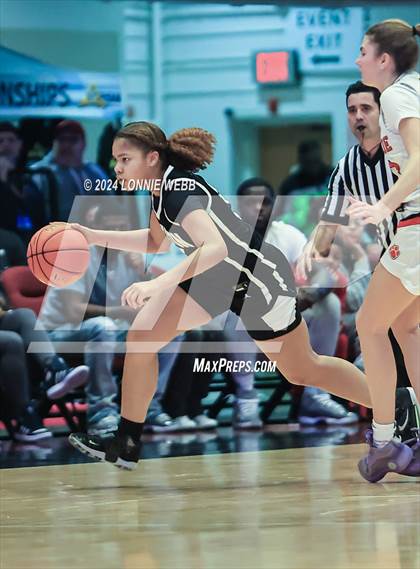 Thumbnail 1 in Tuckahoe vs Alexander Hamilton (NYSPHSAA Section 1 Class C Final) photogallery.