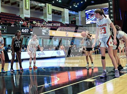 Thumbnail 2 in Tuckahoe vs Alexander Hamilton (NYSPHSAA Section 1 Class C Final) photogallery.