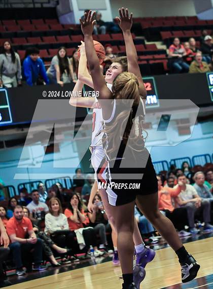 Thumbnail 3 in Tuckahoe vs Alexander Hamilton (NYSPHSAA Section 1 Class C Final) photogallery.
