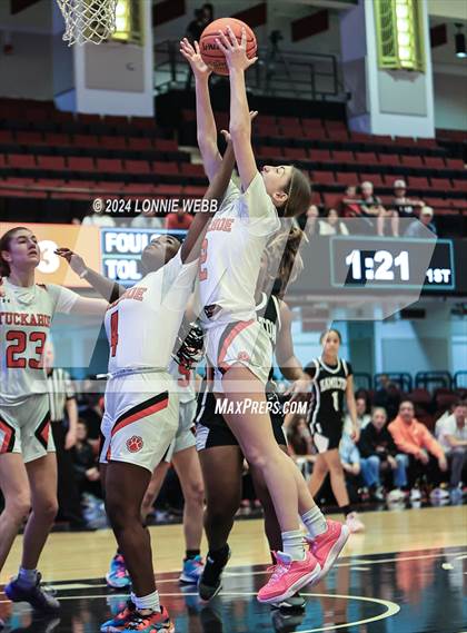 Thumbnail 1 in Tuckahoe vs Alexander Hamilton (NYSPHSAA Section 1 Class C Final) photogallery.