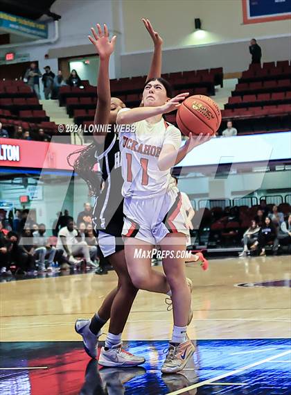 Thumbnail 1 in Tuckahoe vs Alexander Hamilton (NYSPHSAA Section 1 Class C Final) photogallery.