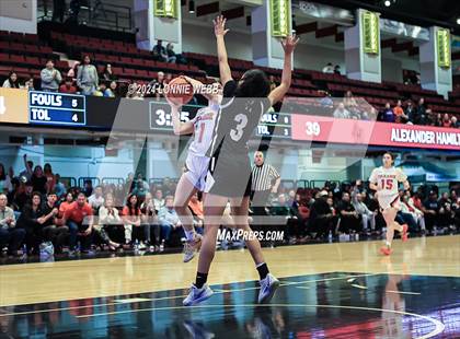 Thumbnail 2 in Tuckahoe vs Alexander Hamilton (NYSPHSAA Section 1 Class C Final) photogallery.
