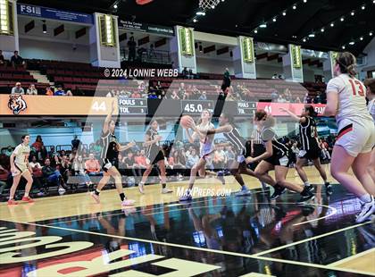 Thumbnail 1 in Tuckahoe vs Alexander Hamilton (NYSPHSAA Section 1 Class C Final) photogallery.
