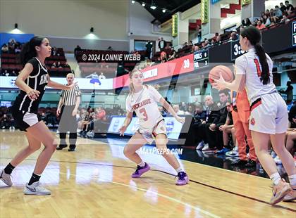 Thumbnail 3 in Tuckahoe vs Alexander Hamilton (NYSPHSAA Section 1 Class C Final) photogallery.