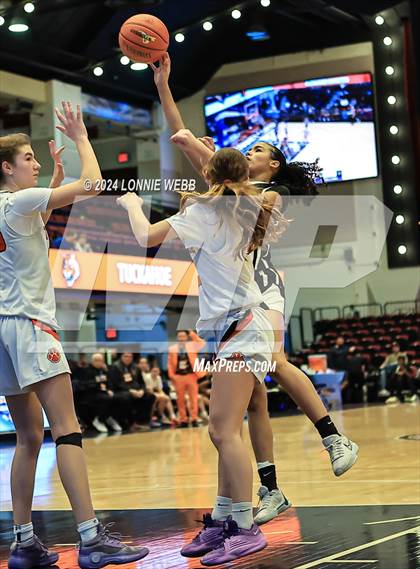 Thumbnail 1 in Tuckahoe vs Alexander Hamilton (NYSPHSAA Section 1 Class C Final) photogallery.