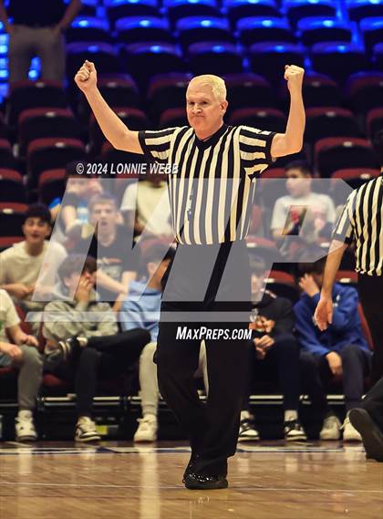 Thumbnail 1 in Tuckahoe vs Alexander Hamilton (NYSPHSAA Section 1 Class C Final) photogallery.