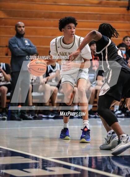 Thumbnail 3 in Oak Park vs South Pasadena (19th Annual Rose City Roundball classic) photogallery.