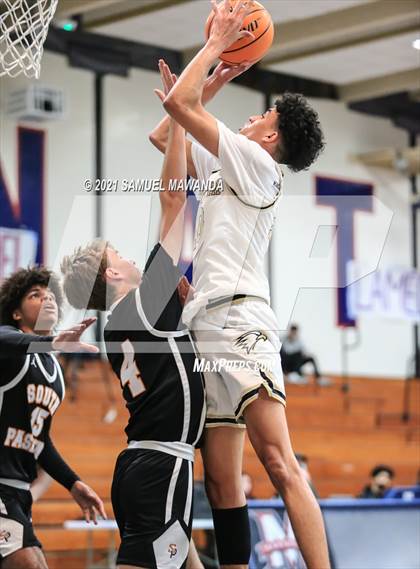Thumbnail 3 in Oak Park vs South Pasadena (19th Annual Rose City Roundball classic) photogallery.