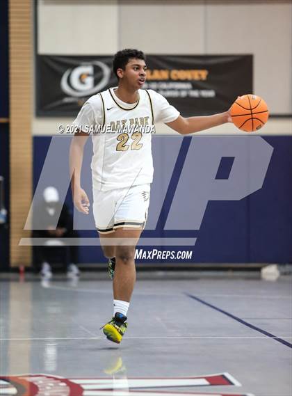 Thumbnail 2 in Oak Park vs South Pasadena (19th Annual Rose City Roundball classic) photogallery.