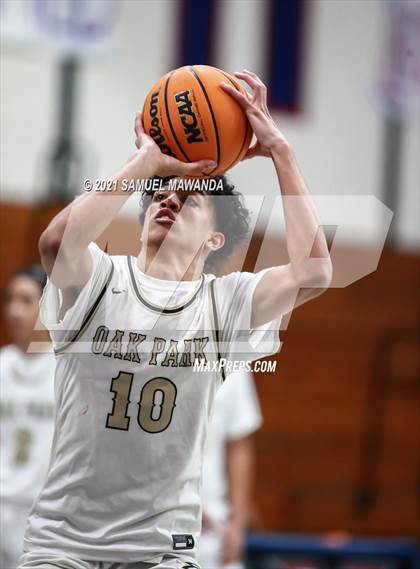 Thumbnail 1 in Oak Park vs South Pasadena (19th Annual Rose City Roundball classic) photogallery.