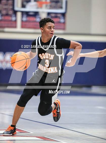 Thumbnail 3 in Oak Park vs South Pasadena (19th Annual Rose City Roundball classic) photogallery.