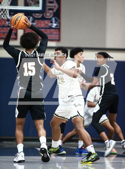 Thumbnail 2 in Oak Park vs South Pasadena (19th Annual Rose City Roundball classic) photogallery.