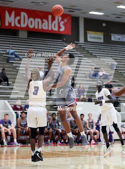 Thumbnail 1 in Ridge Point vs. Morton Ranch (McDonald's Texas Invitational) photogallery.