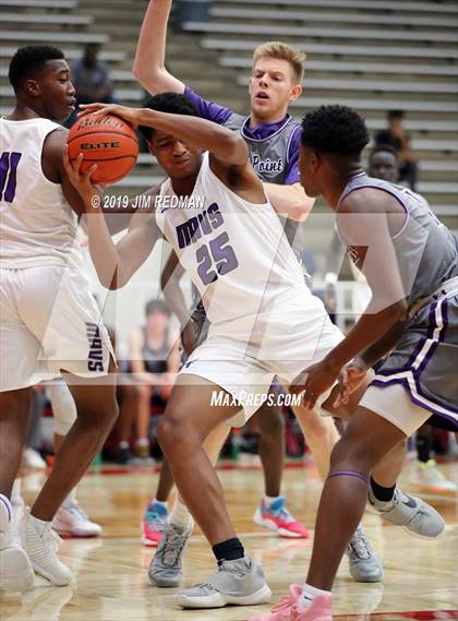 Thumbnail 2 in Ridge Point vs. Morton Ranch (McDonald's Texas Invitational) photogallery.