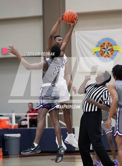 Thumbnail 2 in Ridge Point vs. Morton Ranch (McDonald's Texas Invitational) photogallery.