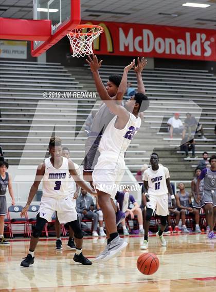 Thumbnail 3 in Ridge Point vs. Morton Ranch (McDonald's Texas Invitational) photogallery.