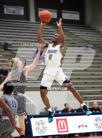 Thumbnail 1 in Ridge Point vs. Morton Ranch (McDonald's Texas Invitational) photogallery.