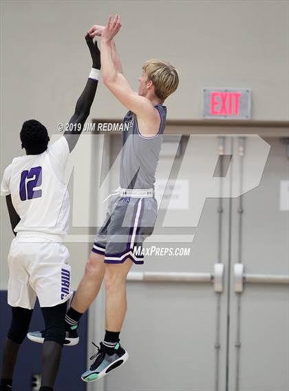 Thumbnail 1 in Ridge Point vs. Morton Ranch (McDonald's Texas Invitational) photogallery.