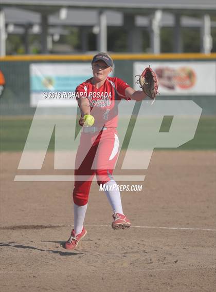 Thumbnail 1 in North @ Selma (CIF Quarterfinal) photogallery.