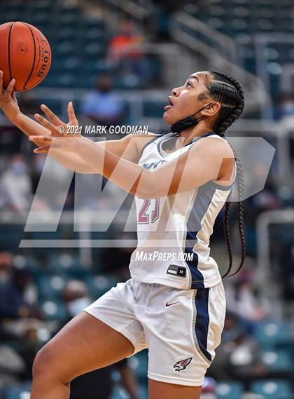 Thumbnail 2 in Tompkins vs. Memorial (UIL 6A Region 3 Area Playoff) photogallery.