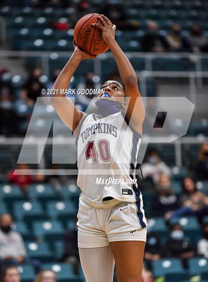 Thumbnail 2 in Tompkins vs. Memorial (UIL 6A Region 3 Area Playoff) photogallery.
