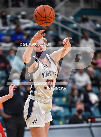Thumbnail 1 in Tompkins vs. Memorial (UIL 6A Region 3 Area Playoff) photogallery.