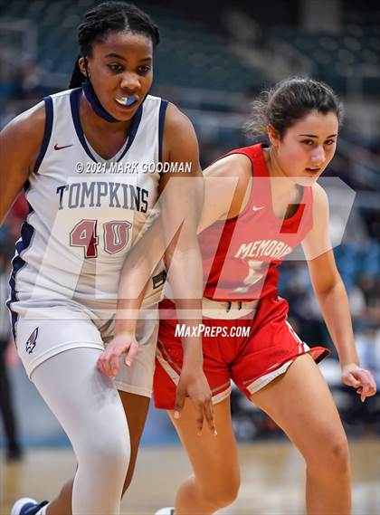 Thumbnail 1 in Tompkins vs. Memorial (UIL 6A Region 3 Area Playoff) photogallery.