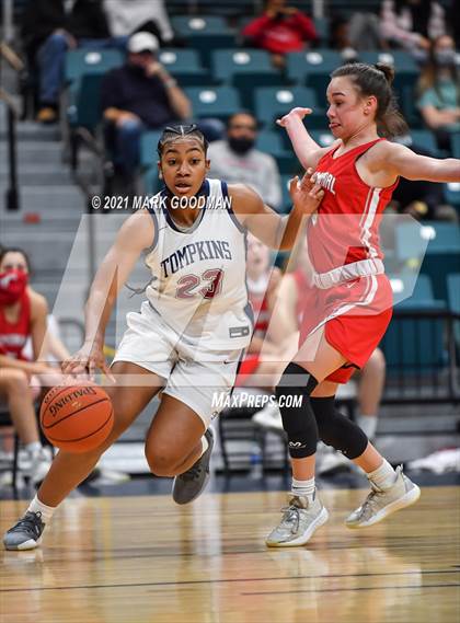 Thumbnail 3 in Tompkins vs. Memorial (UIL 6A Region 3 Area Playoff) photogallery.