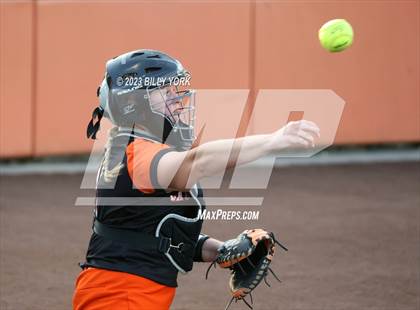 Thumbnail 3 in Grand Saline vs Commerce photogallery.